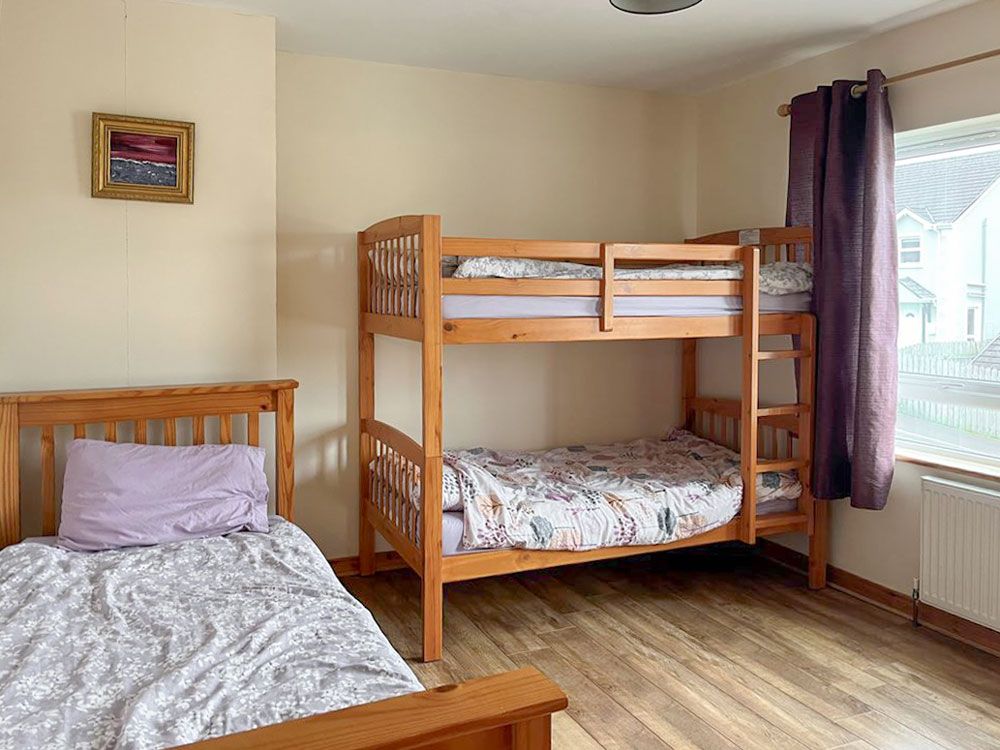 Double Bunk Beds (sleeps 4)